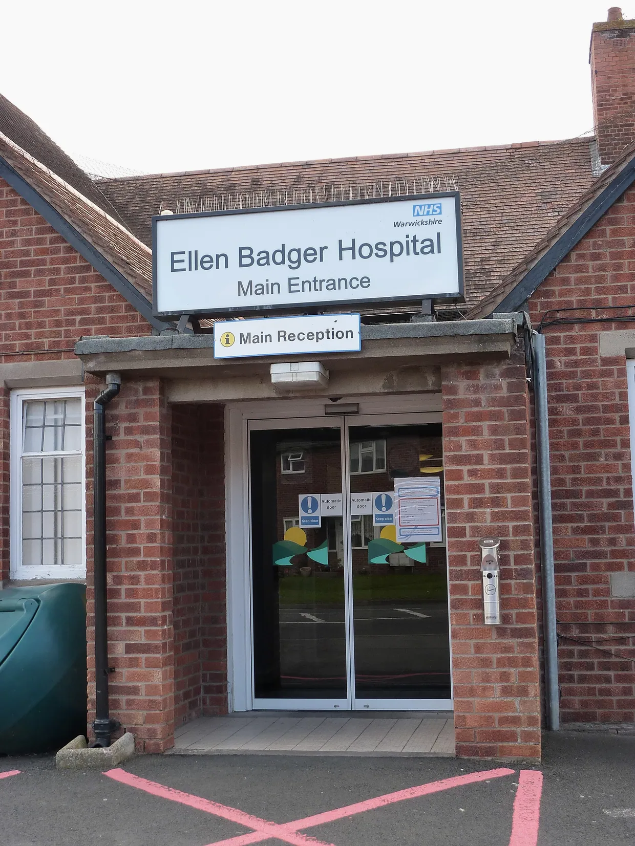 Ellen Badger Hospital - main entrance